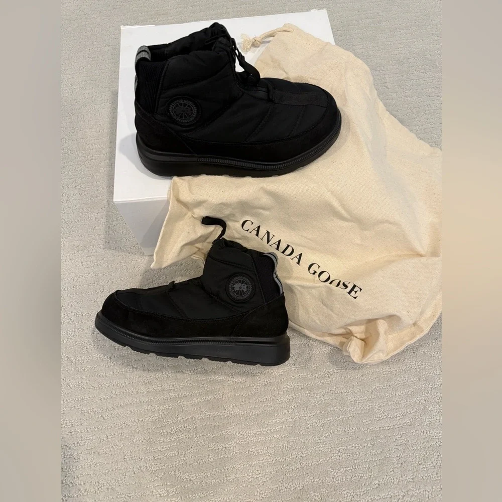 Canada Goose Cypress Puffer Boot Mini bootie 6 37 black with black disk $525